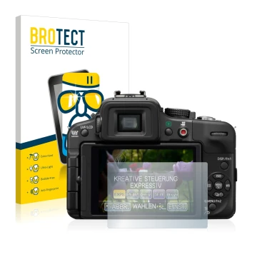 Face avant d’un emballage produit avec le logo de la marque BROTECT. À côté, l’appareil Panasonic Lumix DMC-G3 est représenté 