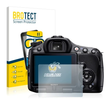 Face avant d’un emballage produit avec le logo de la marque BROTECT. À côté, l’appareil Sony Alpha 65V (SLT-A65V) est représen