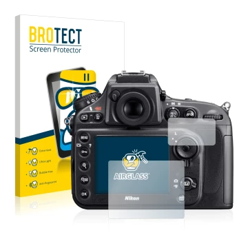 Face avant d’un emballage produit avec le logo de la marque BROTECT. À côté, l’appareil Nikon D800 est représenté avec la prot
