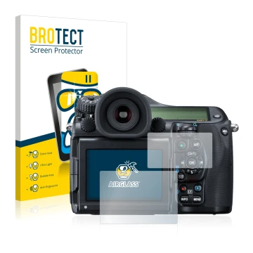 Face avant d’un emballage produit avec le logo de la marque BROTECT. À côté, l’appareil Pentax 645Z est représenté avec la pro