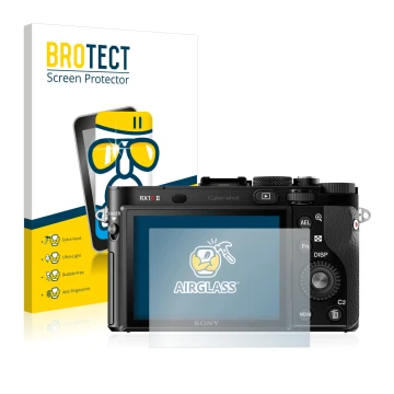Face avant d’un emballage produit avec le logo de la marque BROTECT. À côté, l’appareil Sony Cyber-Shot DSC-RX1R II est représ