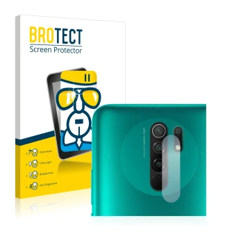 Face avant d’un emballage produit avec le logo de la marque BROTECT. À côté, l’appareil Xiaomi Redmi 9 (Caméra UNIQUEMENT) est
