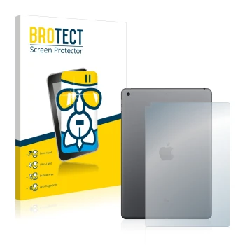Face avant d’un emballage produit avec le logo de la marque BROTECT. À côté, l’appareil Apple iPad 10.2″ WiFi 2021 (9ème Gen.,