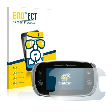 Face avant d’un emballage produit avec le logo de la marque BROTECT. À côté, l’appareil Fiat 500X Uconnect 7