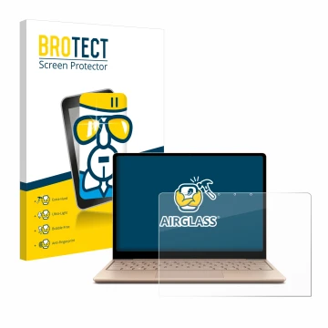 Face avant d’un emballage produit avec le logo de la marque BROTECT. À côté, l’appareil Microsoft Surface Laptop Go 2 Business