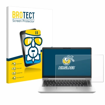 Face avant d’un emballage produit avec le logo de la marque BROTECT. À côté, l’appareil HP ProBook 445 G10 est représenté avec