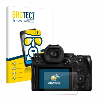 Face avant d’un emballage produit avec le logo de la marque BROTECT. À côté, l’appareil Panasonic Lumix DC-S5II est représenté