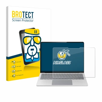 Face avant d’un emballage produit avec le logo de la marque BROTECT. À côté, l’appareil Microsoft Surface Laptop 7 15