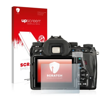 Face avant d’un emballage produit avec le logo de la marque upscreen. À côté, l’appareil Pentax K-1 Mark II est représenté ave