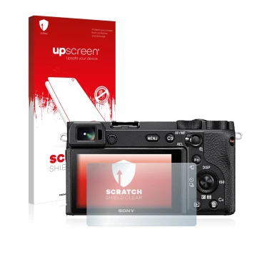 Face avant d’un emballage produit avec le logo de la marque upscreen. À côté, l’appareil Sony Alpha 6600 est représenté avec l
