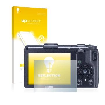 Face avant d’un emballage produit avec le logo de la marque upscreen. À côté, l’appareil Ricoh GR Digital III (2009-2011) est 