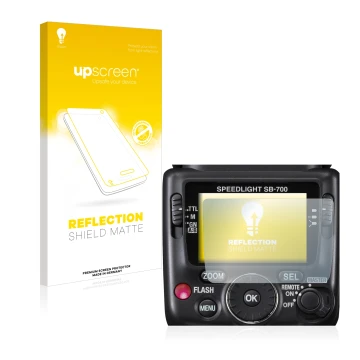 Face avant d’un emballage produit avec le logo de la marque upscreen. À côté, l’appareil Nikon SB-700 est représenté avec la p