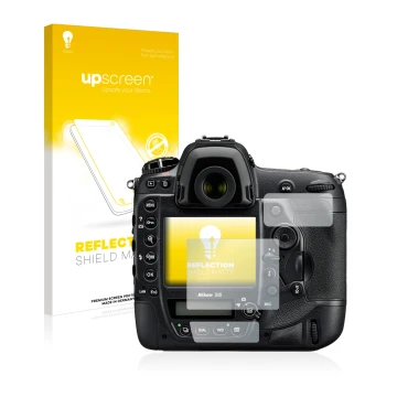 Face avant d’un emballage produit avec le logo de la marque upscreen. À côté, l’appareil Nikon D5 est représenté avec la prote