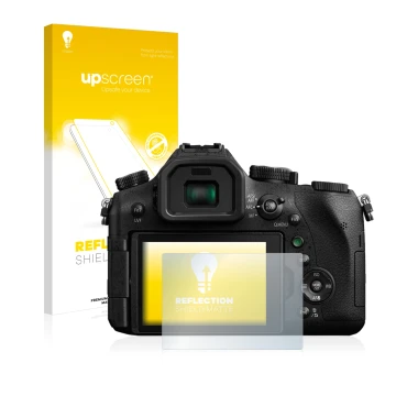 Face avant d’un emballage produit avec le logo de la marque upscreen. À côté, l’appareil Panasonic Lumix DMC-FZ2000 est représ