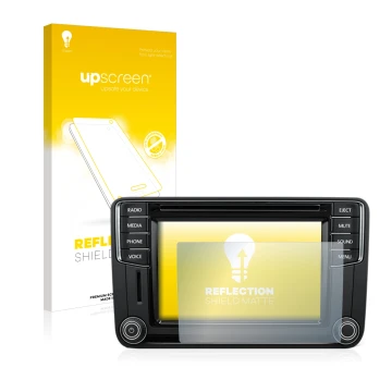 Face avant d’un emballage produit avec le logo de la marque upscreen. À côté, l’appareil Volkswagen T6 2015 Discover Media Plu