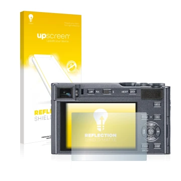 Face avant d’un emballage produit avec le logo de la marque upscreen. À côté, l’appareil Leica C-Lux est représenté avec la pr