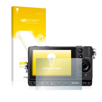 Face avant d’un emballage produit avec le logo de la marque upscreen. À côté, l’appareil Sigma FP est représenté avec la prote