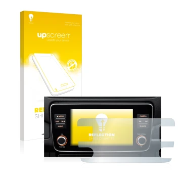 Face avant d’un emballage produit avec le logo de la marque upscreen. À côté, l’appareil Nissan Leaf E Plus Infotainment Syste