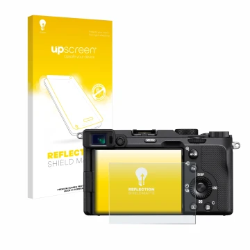 Face avant d’un emballage produit avec le logo de la marque upscreen. À côté, l’appareil Sony A7C est représenté avec la prote