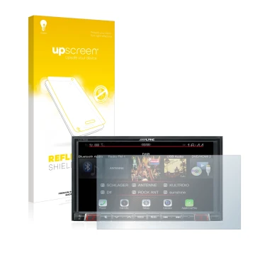 Face avant d’un emballage produit avec le logo de la marque upscreen. À côté, l’appareil Alpine iLX-702D est représenté avec l
