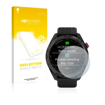 Face avant d’un emballage produit avec le logo de la marque upscreen. À côté, l’appareil Garmin Approach S42 est représenté av