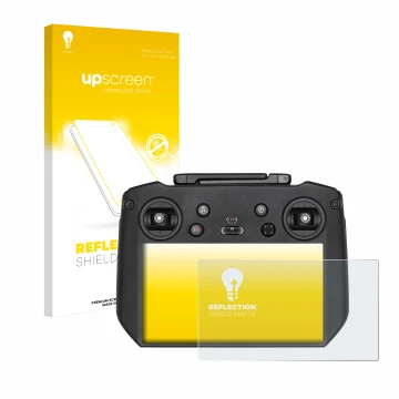 Face avant d’un emballage produit avec le logo de la marque upscreen. À côté, l’appareil DJI RC Pro est représenté avec la pro