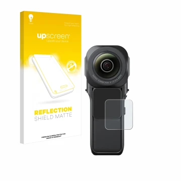 Face avant d’un emballage produit avec le logo de la marque upscreen. À côté, l’appareil Insta360 One RS 1-Zoll 360 est représ