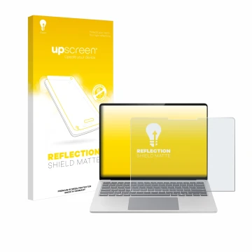 Face avant d’un emballage produit avec le logo de la marque upscreen. À côté, l’appareil Microsoft Surface Laptop 7 15