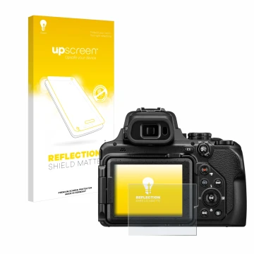 Face avant d’un emballage produit avec le logo de la marque upscreen. À côté, l’appareil Nikon Coolpix P1100 est représenté av
