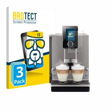 Face avant d’un emballage produit avec le logo de la marque BROTECT. À côté, l’appareil Nivona NICR 930 CafeRomatica est repré