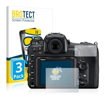 Face avant d’un emballage produit avec le logo de la marque BROTECT. À côté, l’appareil Nikon D500 est représenté avec la prot