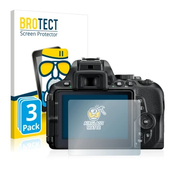 Face avant d’un emballage produit avec le logo de la marque BROTECT. À côté, l’appareil Nikon D5600 est représenté avec la pro