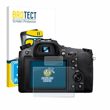 Face avant d’un emballage produit avec le logo de la marque BROTECT. À côté, l’appareil Sony Cyber-Shot DSC-RX10 IV est représ