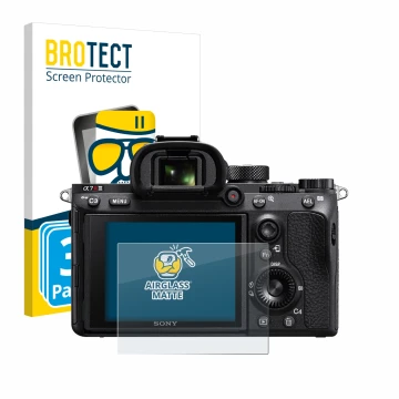 Face avant d’un emballage produit avec le logo de la marque BROTECT. À côté, l’appareil Sony Alpha 7R III est représenté avec 