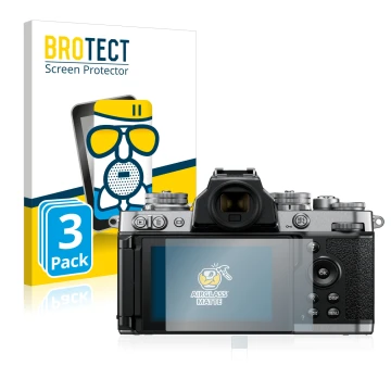 Face avant d’un emballage produit avec le logo de la marque BROTECT. À côté, l’appareil Nikon Z fc est représenté avec la prot