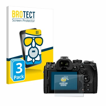 Face avant d’un emballage produit avec le logo de la marque BROTECT. À côté, l’appareil Olympus OM System OM-1 Mark II est rep