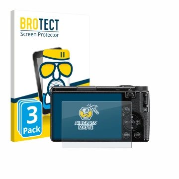 Face avant d’un emballage produit avec le logo de la marque BROTECT. À côté, l’appareil Ricoh GR IV HDF 2025 est représenté av