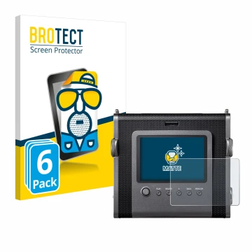 Face avant d’un emballage produit avec le logo de la marque BROTECT. À côté, l’appareil Fujifilm Instax Wide Evo est représent