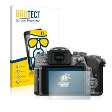 Face avant d’un emballage produit avec le logo de la marque BROTECT. À côté, l’appareil Panasonic Lumix DMC-G70 est représenté