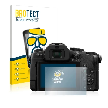 Face avant d’un emballage produit avec le logo de la marque BROTECT. À côté, l’appareil Panasonic Lumix DMC-G81 est représenté