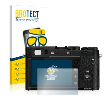 Face avant d’un emballage produit avec le logo de la marque BROTECT. À côté, l’appareil Fujifilm X100F est représenté avec la 