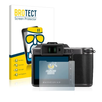 Face avant d’un emballage produit avec le logo de la marque BROTECT. À côté, l’appareil Hasselblad X1D II 50C est représenté a