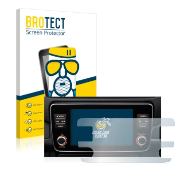 Face avant d’un emballage produit avec le logo de la marque BROTECT. À côté, l’appareil Nissan Leaf E Plus Infotainment System