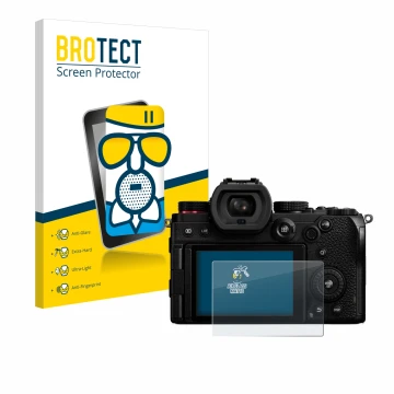 Face avant d’un emballage produit avec le logo de la marque BROTECT. À côté, l’appareil Panasonic Lumix DC-S5 est représenté a