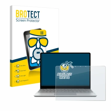 Face avant d’un emballage produit avec le logo de la marque BROTECT. À côté, l’appareil Microsoft Surface Laptop Go 3 Business