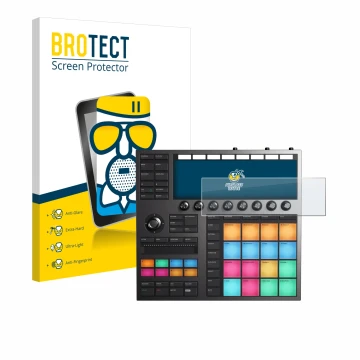 Face avant d’un emballage produit avec le logo de la marque BROTECT. À côté, l’appareil Native Instruments Maschine + est repr