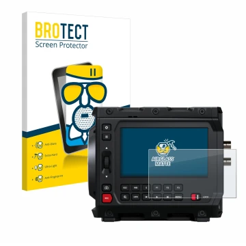 Face avant d’un emballage produit avec le logo de la marque BROTECT. À côté, l’appareil Blackmagic Design Pyxis 6K 4