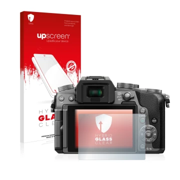 Face avant d’un emballage produit avec le logo de la marque upscreen. À côté, l’appareil Panasonic Lumix DMC-G70 est représent