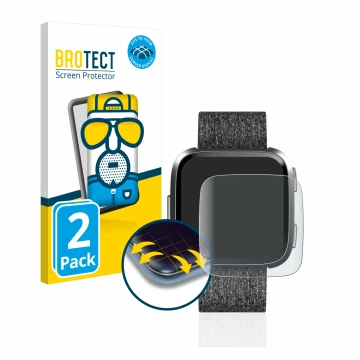 Face avant d’un emballage produit avec le logo de la marque BROTECT. À côté, l’appareil Fitbit Versa Special Edition est repré