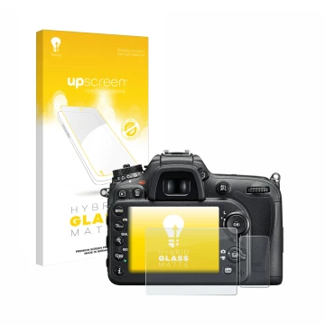 Face avant d’un emballage produit avec le logo de la marque upscreen. À côté, l’appareil Nikon D7200 est représenté avec la pr
